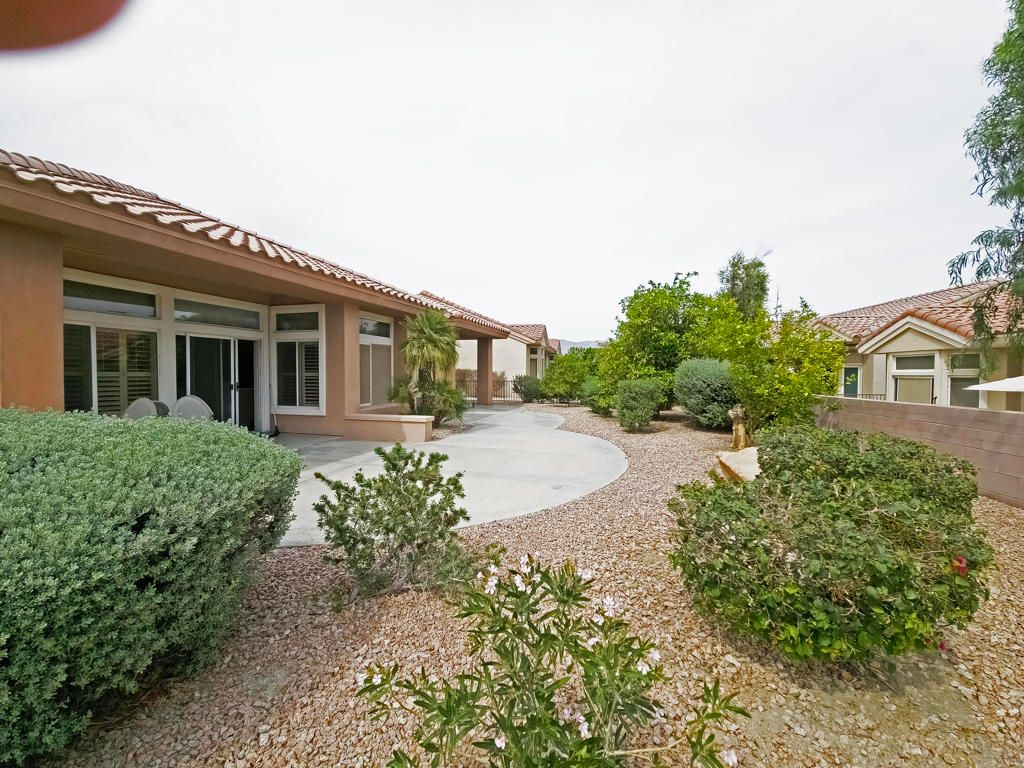 Image 14 of property listing at 37616 Eveningside Road, Palm Desert, CA 92211