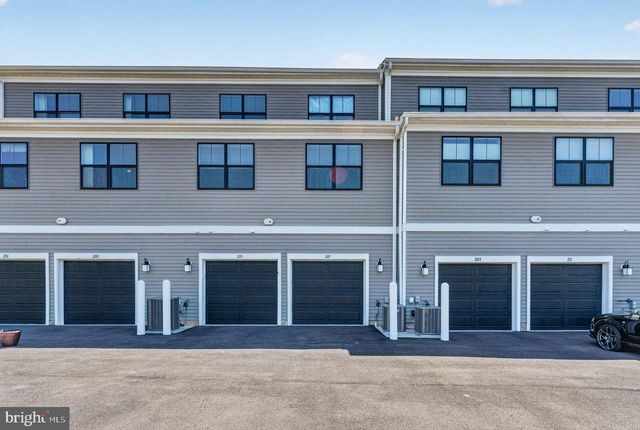 207 AARON TRUEHART WAY, Titusville, NJ 08560