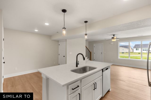 610 NE Hart Lane, Ankeny, IA 50021