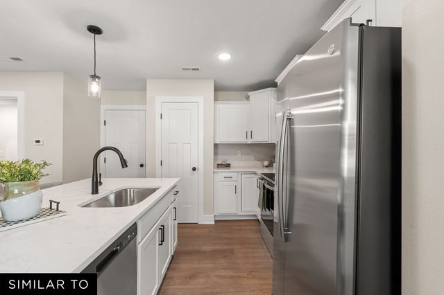 610 NE Hart Lane, Ankeny, IA 50021