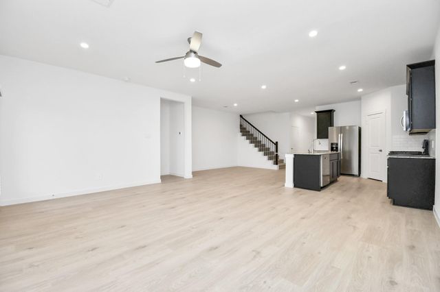 5143 Sunset Oaks Drive, Fresno, TX 77545