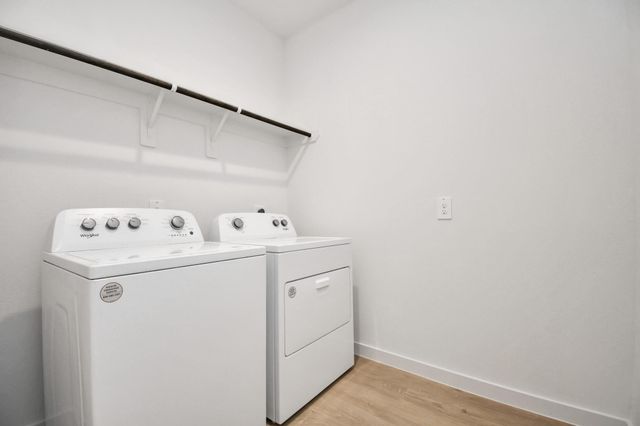 5143 Sunset Oaks Drive, Fresno, TX 77545