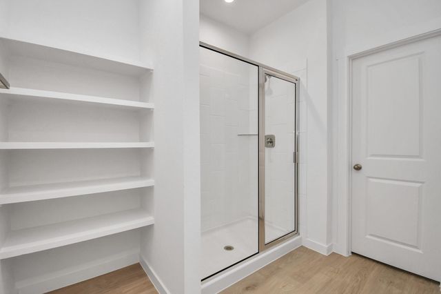 5143 Sunset Oaks Drive, Fresno, TX 77545