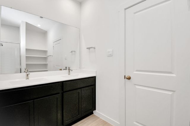 5143 Sunset Oaks Drive, Fresno, TX 77545