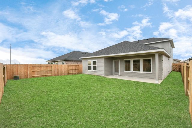 5143 Sunset Oaks Drive, Fresno, TX 77545