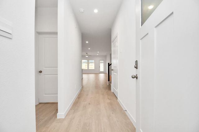 5143 Sunset Oaks Drive, Fresno, TX 77545