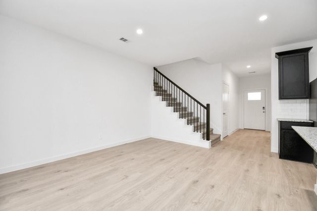 5143 Sunset Oaks Drive, Fresno, TX 77545