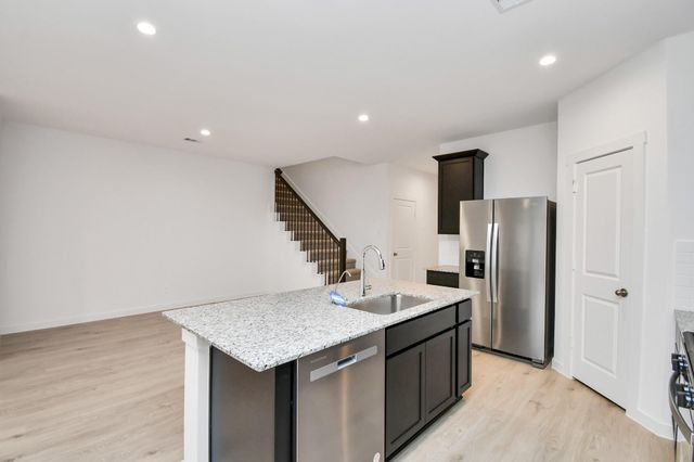 5143 Sunset Oaks Drive, Fresno, TX 77545