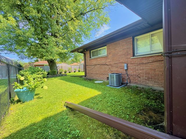 15307 Hastings Drive, Dolton, IL 60419