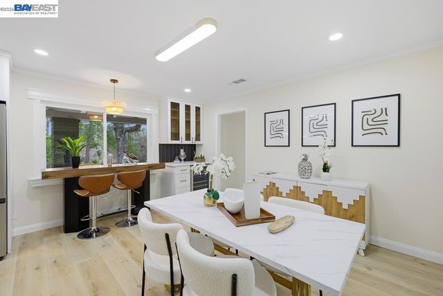 209 Gerry Ct, Walnut Creek, CA 94596