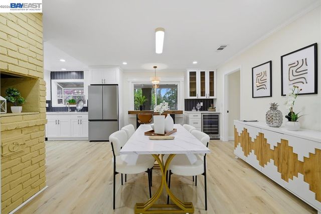 209 Gerry Ct, Walnut Creek, CA 94596