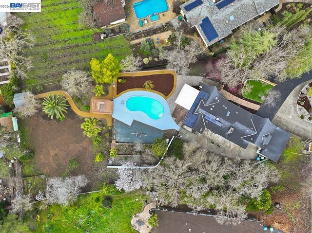 209 Gerry Ct, Walnut Creek, CA 94596