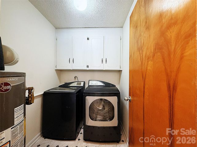 6625 Old Post Road, Charlotte, NC 28212