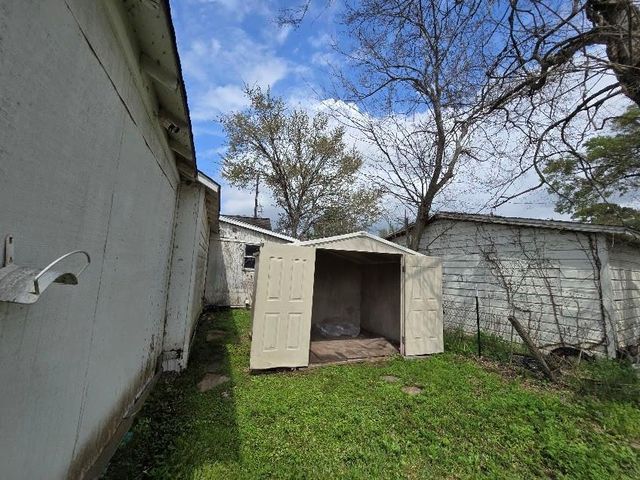16722 Avenue B, Channelview, TX 77530