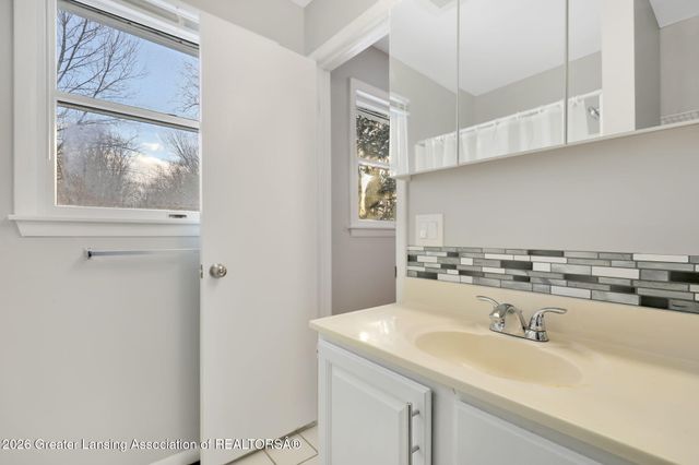 2470 E Herbison Road, Bath, MI 48808