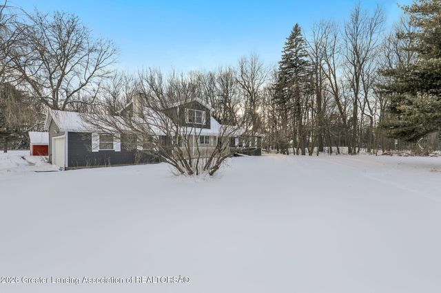 2470 E Herbison Road, Bath, MI 48808