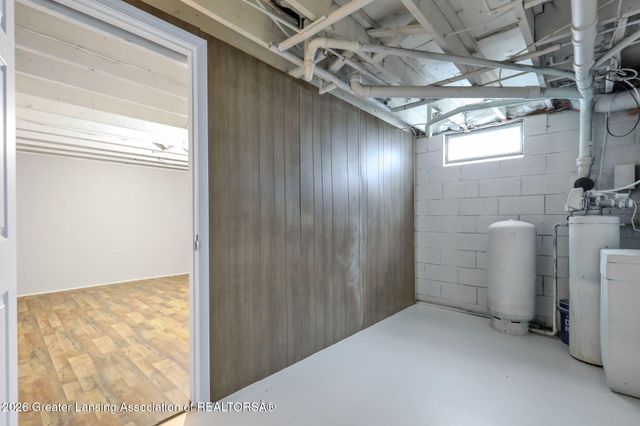 2470 E Herbison Road, Bath, MI 48808