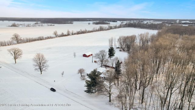 2470 E Herbison Road, Bath, MI 48808