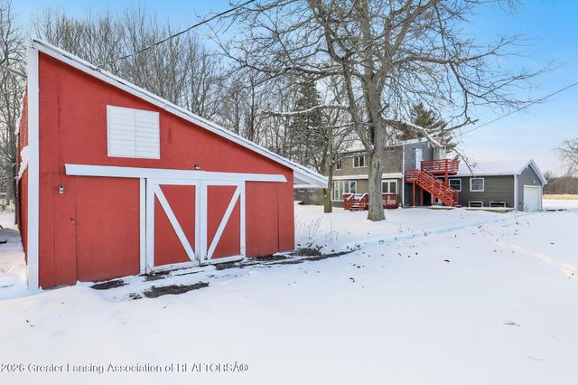 2470 E Herbison Road, Bath, MI 48808