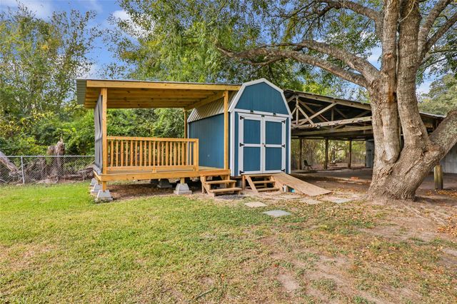 7770 Fm 834 E, Hull, TX 77564