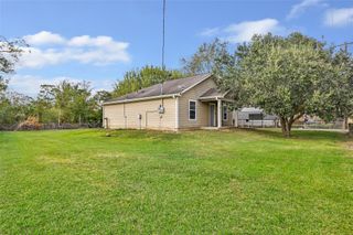 7770 Fm 834 E, Hull, TX 77564