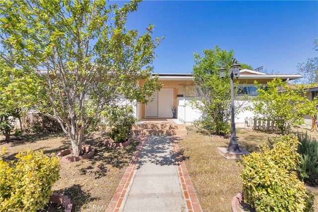 20309 Roscoe, Winnetka, CA 91306