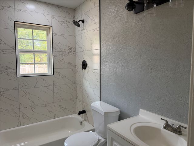 2506 Normont Circle, Fort Worth, TX 76103