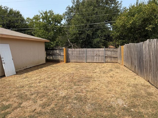 2506 Normont Circle, Fort Worth, TX 76103