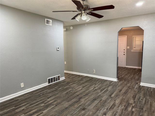 2506 Normont Circle, Fort Worth, TX 76103