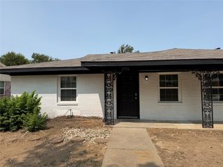 2506 Normont Circle, Fort Worth, TX 76103