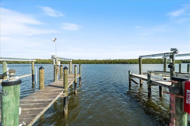 307 Goodlette-Frank RD S B202, Naples, FL 34102