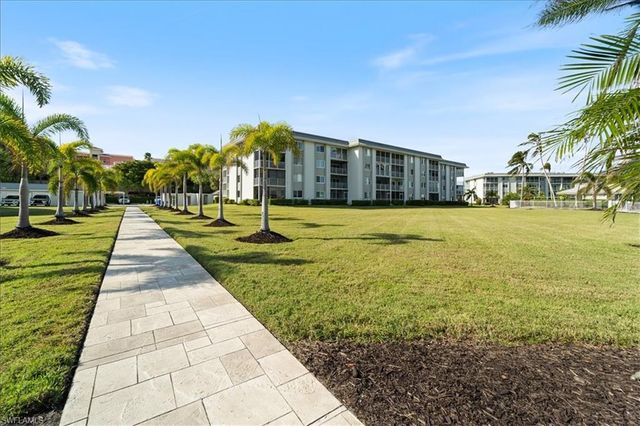 307 Goodlette-Frank RD S B202, Naples, FL 34102