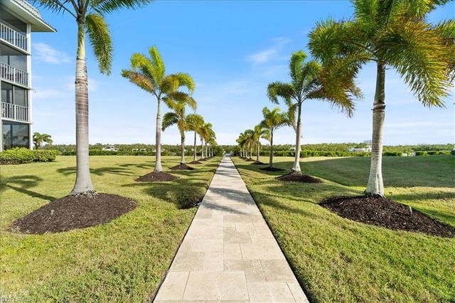 307 Goodlette-Frank RD S B202, Naples, FL 34102