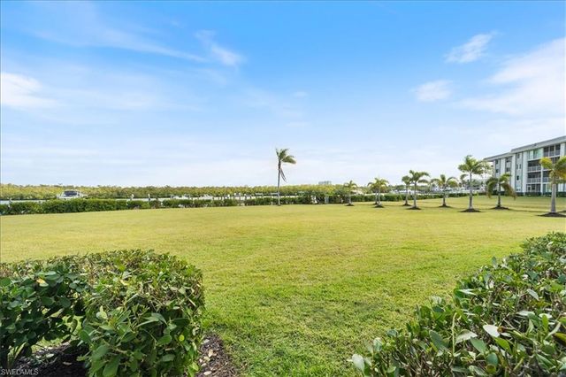 307 Goodlette-Frank RD S B202, Naples, FL 34102