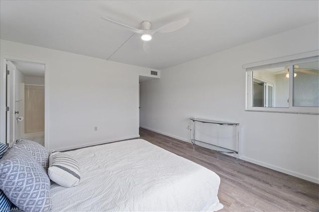 307 Goodlette-Frank RD S B202, Naples, FL 34102