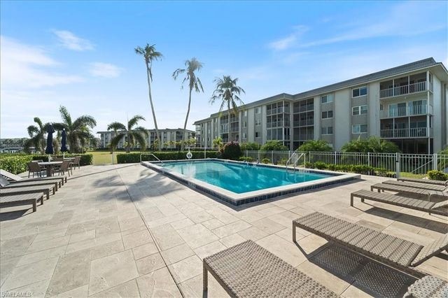 307 Goodlette-Frank RD S B202, Naples, FL 34102