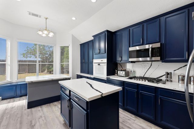 2412 Hidden Creek Drive, Pearland, TX 77581