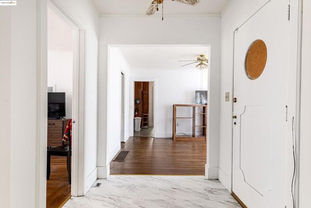 3151 Rawson Street, Oakland, CA 94619