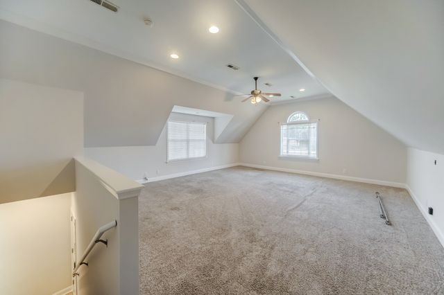 300 Artesa Dr, White House, TN 37188