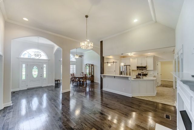 300 Artesa Dr, White House, TN 37188
