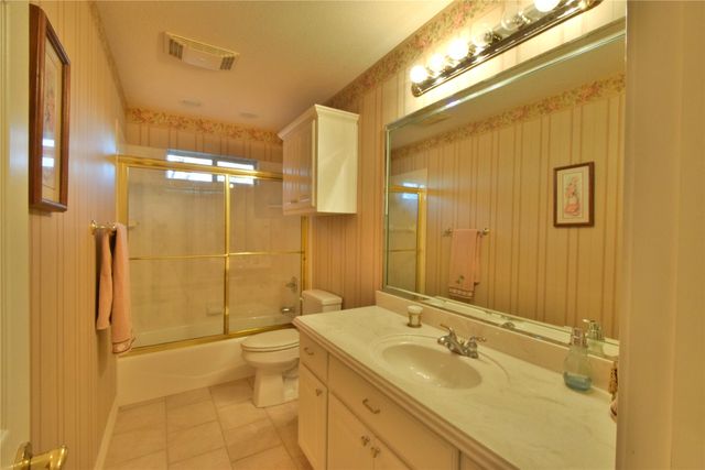 9617 Champions Drive, Granbury, TX 76049