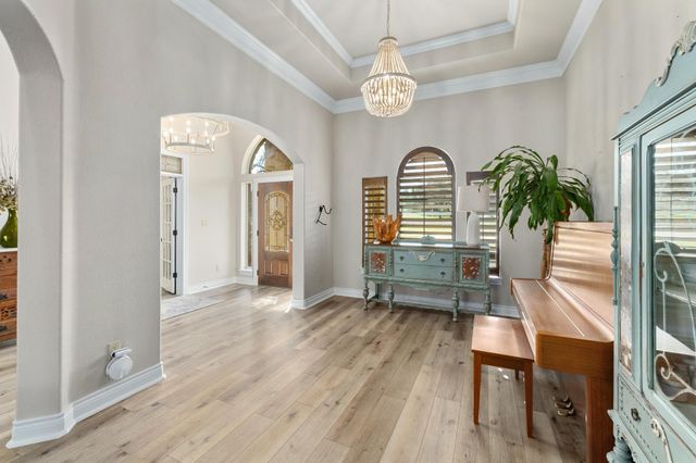 416 Shadywood LN, Dripping Springs, TX 78620