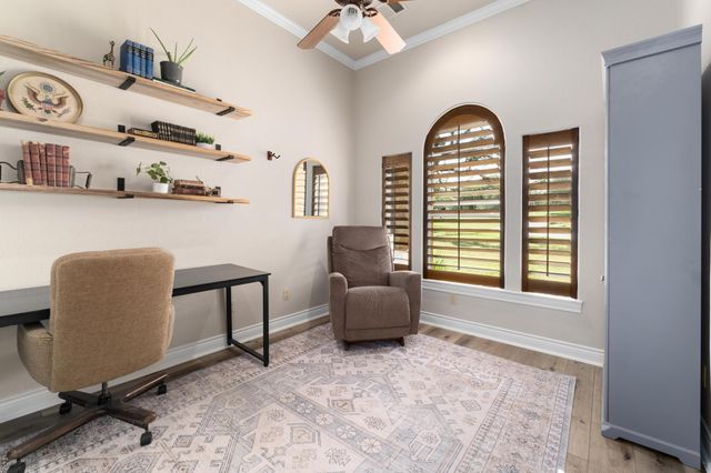 416 Shadywood LN, Dripping Springs, TX 78620