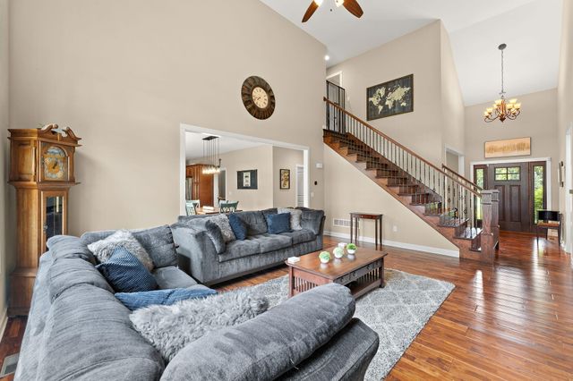 5017 E 129th Avenue, Crown Point, IN 46307