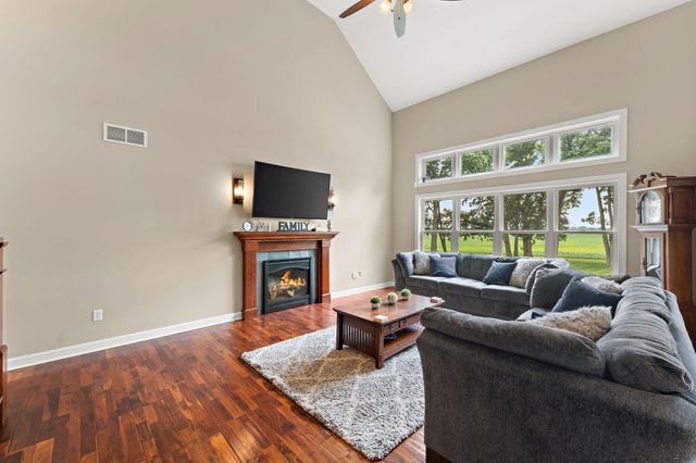 5017 E 129th Avenue, Crown Point, IN 46307