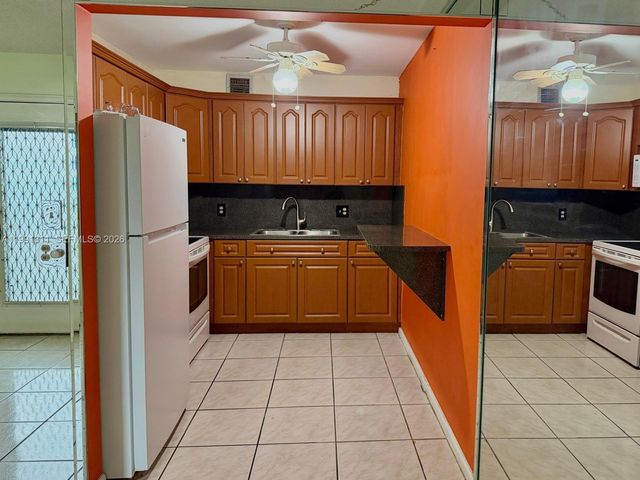 13355 SW 9th Ct 313H, Pembroke Pines, FL 33027