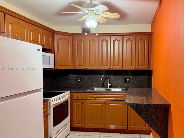 13355 SW 9th Ct 313H, Pembroke Pines, FL 33027