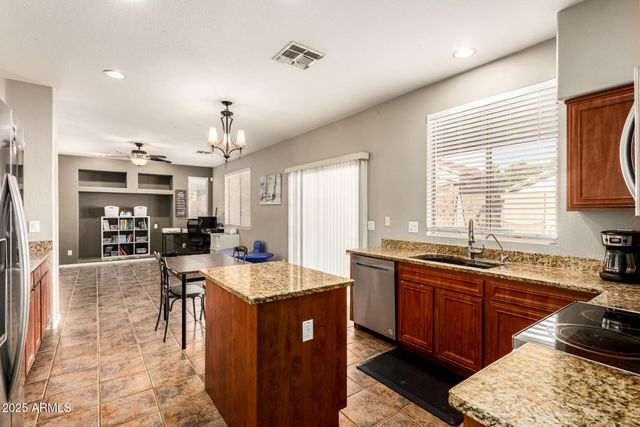 9148 W LONE CACTUS Drive, Peoria, AZ 85382