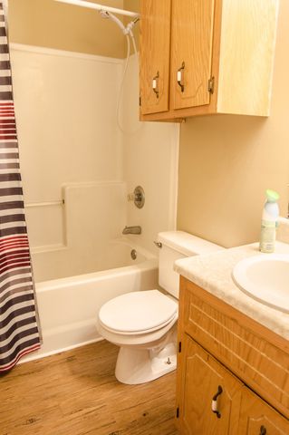 293 Executive Ave Apt B, Clarksville, TN 37042