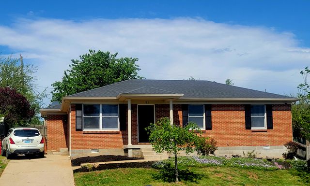 121 Lindsey Drive, Nicholasville, KY 40356
